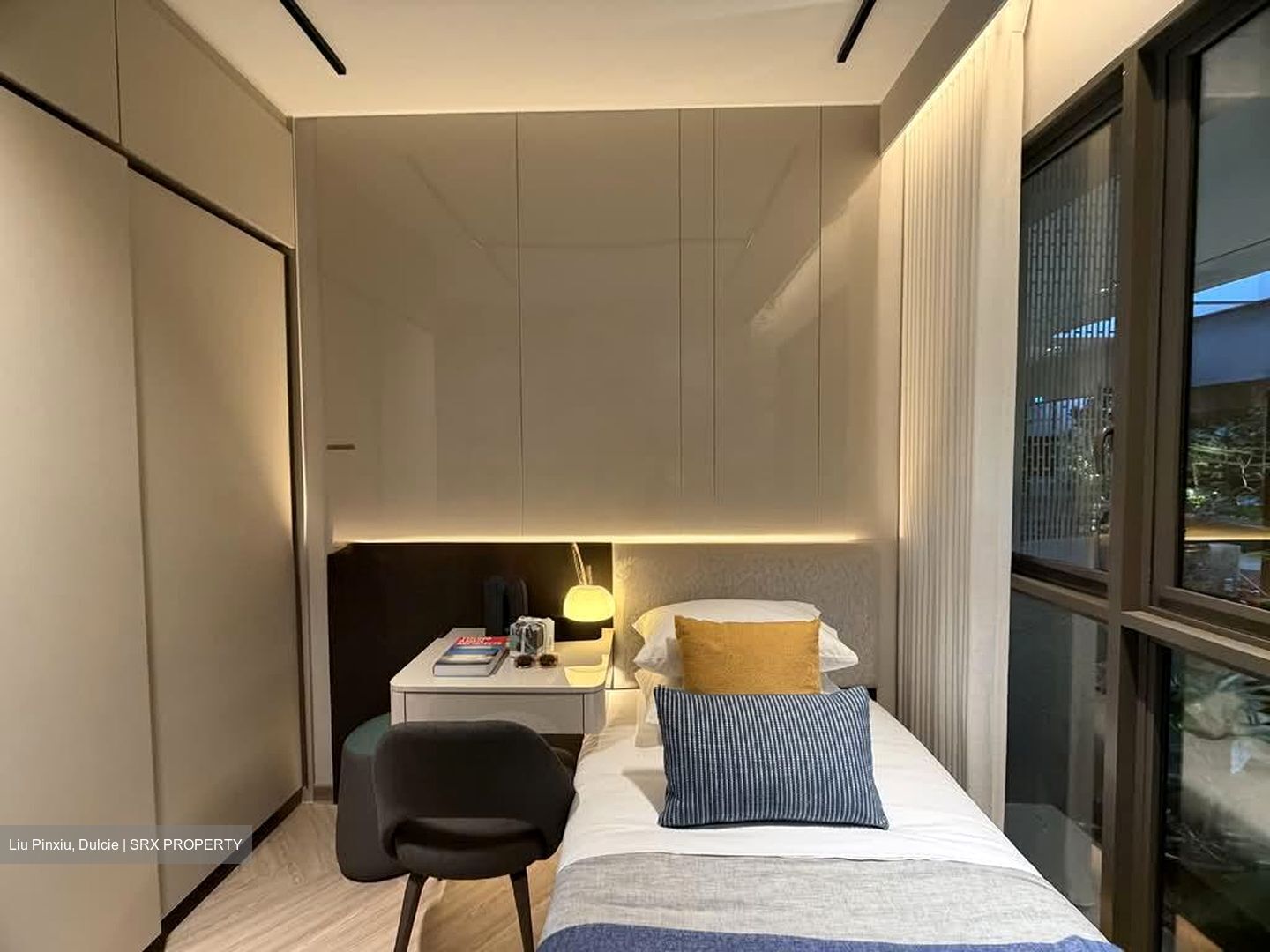 River Modern (D9), Apartment #528470611